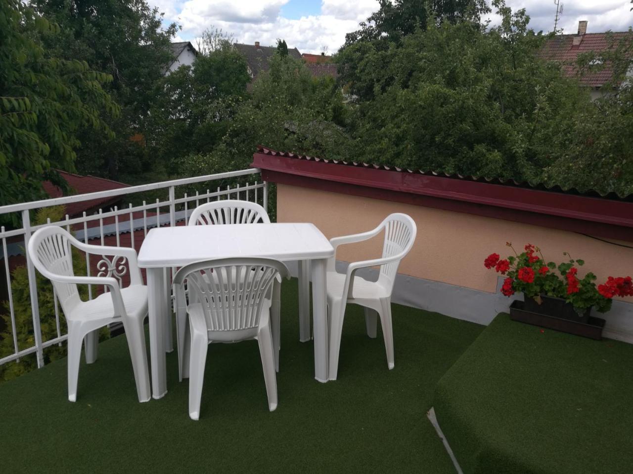 V Zahrade Apartment
